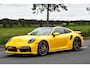 Porsche 911 3.8 Turbo S. Keramisch, Racing Yellow, Burmester, Alcantara hemel, PDCC, Sportuitl, Pano, ACC, 18 Weg, Dodeh, Camera!