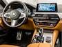 BMW 5-Serie 530e High Executive M Sport Automaat 252Pk (GROOT NAVI, 360 CAMERA, SFEERVERLICHTING, BOWERS&WILKINS, COGNAC LEDER, MEMORY SEATS, STOELVERWARMING, NIEUWE APK, NIEUWSTAAT)