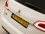 Peugeot 308 SW 1.2 PureTech Sport (PANORAMADAK, APPLE CARPLAY, GROOT NAVI, 360 CAMERA, SPORTSTOELEN, GETINT GLAS, PARKEERSENSOREN, CRUISE, LANE ASSIST, NIEUWE APK, NIEUWSTAAT)