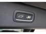 Volvo XC40 Single Motor Extended Range Plus 82 kWh | Verwarmde Voorstoelen+Stuurwiel | Warmtepomp | Semi- Elektrische Trrekhaak | Achteruitrijcamera | AppleCarplay / AndroidAuto | Keyless Entry/Start