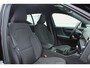 Volvo XC40 Single Motor Extended Range Plus 82 kWh | Verwarmde Voorstoelen+Stuurwiel | Warmtepomp | Semi- Elektrische Trrekhaak | Achteruitrijcamera | AppleCarplay / AndroidAuto | Keyless Entry/Start