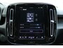 Volvo XC40 Single Motor Extended Range Plus 82 kWh | Verwarmde Voorstoelen+Stuurwiel | Warmtepomp | Semi- Elektrische Trrekhaak | Achteruitrijcamera | AppleCarplay / AndroidAuto | Keyless Entry/Start