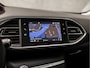 Peugeot 308 1.2 PureTech Executive Sport (APPLE CARPLAY, CLIMATE, PARKEERSENSOREN, GETINT GLAS, CRUISE, BLUETOOTH, NIEUWE APK, NIEUWSTAAT)