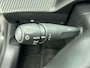 Peugeot 208 Allure 75pk | Navigatie | Achteruitrijcamera | Climate Control | Cruise Control | Parkeersensoren | Stoelverwarming | Apple Carplay / Android Auto | Armsteun | Led koplampen | Elektrisch inklapbare spiegels | Automatisch dimlicht | Regensensor | Bluetooth | Donker getint glas | 16" lichtmetalen velgen |