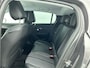 Peugeot 208 Allure 75pk | Navigatie | Achteruitrijcamera | Climate Control | Cruise Control | Parkeersensoren | Stoelverwarming | Apple Carplay / Android Auto | Armsteun | Led koplampen | Elektrisch inklapbare spiegels | Automatisch dimlicht | Regensensor | Bluetooth | Donker getint glas | 16" lichtmetalen velgen |