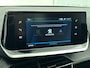 Peugeot 208 Allure 75pk | Navigatie | Achteruitrijcamera | Climate Control | Cruise Control | Parkeersensoren | Stoelverwarming | Apple Carplay / Android Auto | Armsteun | Led koplampen | Elektrisch inklapbare spiegels | Automatisch dimlicht | Regensensor | Bluetooth | Donker getint glas | 16" lichtmetalen velgen |
