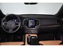 Volvo XC90 T8 Recharge AWD Ultra Bright - LONG RANGE - Panorama/schuifdak - IntelliSafe Assist & Surround - 360º Camera - Harman/Kardon audio - Adaptieve LED koplampen - Verwarmde voorstoelen, stuur & achterbank - Parkeersensoren voor & achter - Elektr. bedienb. voorstoelen met geheugen - Head up display - Draadloze tel. lader - Extra getint glas - Elektr. inklapbare trekhaak - 21' LMV