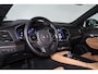 Volvo XC90 T8 Recharge AWD Ultra Bright - LONG RANGE - Panorama/schuifdak - IntelliSafe Assist & Surround - 360º Camera - Harman/Kardon audio - Adaptieve LED koplampen - Verwarmde voorstoelen, stuur & achterbank - Parkeersensoren voor & achter - Elektr. bedienb. voorstoelen met geheugen - Head up display - Draadloze tel. lader - Extra getint glas - Elektr. inklapbare trekhaak - 21' LMV