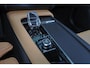 Volvo XC90 T8 Recharge AWD Ultra Bright - LONG RANGE - Panorama/schuifdak - IntelliSafe Assist & Surround - 360º Camera - Harman/Kardon audio - Adaptieve LED koplampen - Verwarmde voorstoelen, stuur & achterbank - Parkeersensoren voor & achter - Elektr. bedienb. voorstoelen met geheugen - Head up display - Draadloze tel. lader - Extra getint glas - Elektr. inklapbare trekhaak - 21' LMV