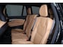 Volvo XC90 T8 Recharge AWD Ultra Bright - LONG RANGE - Panorama/schuifdak - IntelliSafe Assist & Surround - 360º Camera - Harman/Kardon audio - Adaptieve LED koplampen - Verwarmde voorstoelen, stuur & achterbank - Parkeersensoren voor & achter - Elektr. bedienb. voorstoelen met geheugen - Head up display - Draadloze tel. lader - Extra getint glas - Elektr. inklapbare trekhaak - 21' LMV