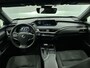 Lexus UX 250h Business Line | Apple Carplay/ Android Auto | Stuur- en Stoelverwarming | Parkeersensoren voor+achter |