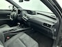 Lexus UX 250h Business Line | Apple Carplay/ Android Auto | Stuur- en Stoelverwarming | Parkeersensoren voor+achter |