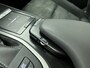 Lexus UX 250h Business Line | Apple Carplay/ Android Auto | Stuur- en Stoelverwarming | Parkeersensoren voor+achter |