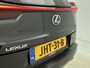 Lexus UX 250h Business Line | Apple Carplay/ Android Auto | Stuur- en Stoelverwarming | Parkeersensoren voor+achter |