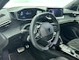 Peugeot e-2008 EV GT First Edition 54 kWh 156pk Automaat | 1ste Eigenaar | Afneembare Trekhaak | Elektrisch Verstelbare Bestuurdersstoel | Alcantara/Kunstlederen Bekleding | Navigatie | Climate Control | Cruise Control | Achteruitrijcamera | Parkeersensoren Achter | LED Koplampen | 17" Lichtmetalen Velgen | Apple Carplay/Android Auto |