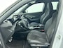 Peugeot e-2008 EV GT First Edition 54 kWh 156pk Automaat | 1ste Eigenaar | Afneembare Trekhaak | Elektrisch Verstelbare Bestuurdersstoel | Alcantara/Kunstlederen Bekleding | Navigatie | Climate Control | Cruise Control | Achteruitrijcamera | Parkeersensoren Achter | LED Koplampen | 17" Lichtmetalen Velgen | Apple Carplay/Android Auto |