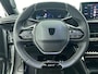 Peugeot e-2008 EV GT First Edition 54 kWh 156pk Automaat | 1ste Eigenaar | Afneembare Trekhaak | Elektrisch Verstelbare Bestuurdersstoel | Alcantara/Kunstlederen Bekleding | Navigatie | Climate Control | Cruise Control | Achteruitrijcamera | Parkeersensoren Achter | LED Koplampen | 17" Lichtmetalen Velgen | Apple Carplay/Android Auto |