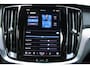 Volvo V60 2.0 T6 Plug-in hybrid AWD Plus Dark | Lichtmetalen Velgen 6-Spaaks 19" | Lederen Bekleding | Rondomzicht Camera | Trekhaak Elektrisch Uitklapbaar | Verwarmbare Voorruit | Premium Audio by Harman Kardon |  Elektrisch Verstelb. Bestuurdersstoel Met Geheugen | Electronic Climate Controle | Voorstoelen Verwarmd En Elektrische Lendesteunen |