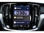 Volvo V60 2.0 T6 Plug-in hybrid AWD Plus Dark | Lichtmetalen Velgen 6-Spaaks 19" | Lederen Bekleding | Rondomzicht Camera | Trekhaak Elektrisch Uitklapbaar | Verwarmbare Voorruit | Premium Audio by Harman Kardon |  Elektrisch Verstelb. Bestuurdersstoel Met Geheugen | Electronic Climate Controle | Voorstoelen Verwarmd En Elektrische Lendesteunen |
