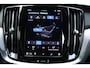 Volvo V60 2.0 T6 Plug-in hybrid AWD Plus Dark | Lichtmetalen Velgen 6-Spaaks 19" | Lederen Bekleding | Rondomzicht Camera | Trekhaak Elektrisch Uitklapbaar | Verwarmbare Voorruit | Premium Audio by Harman Kardon |  Elektrisch Verstelb. Bestuurdersstoel Met Geheugen | Electronic Climate Controle | Voorstoelen Verwarmd En Elektrische Lendesteunen |