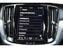 Volvo V60 2.0 T6 Plug-in hybrid AWD Plus Dark | Lichtmetalen Velgen 6-Spaaks 19" | Lederen Bekleding | Rondomzicht Camera | Trekhaak Elektrisch Uitklapbaar | Verwarmbare Voorruit | Premium Audio by Harman Kardon |  Elektrisch Verstelb. Bestuurdersstoel Met Geheugen | Electronic Climate Controle | Voorstoelen Verwarmd En Elektrische Lendesteunen |