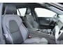 Volvo V60 2.0 T6 Plug-in hybrid AWD Plus Dark | Lichtmetalen Velgen 6-Spaaks 19" | Lederen Bekleding | Rondomzicht Camera | Trekhaak Elektrisch Uitklapbaar | Verwarmbare Voorruit | Premium Audio by Harman Kardon |  Elektrisch Verstelb. Bestuurdersstoel Met Geheugen | Electronic Climate Controle | Voorstoelen Verwarmd En Elektrische Lendesteunen |