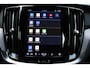 Volvo V60 2.0 T6 Plug-in hybrid AWD Plus Dark | Lichtmetalen Velgen 6-Spaaks 19" | Lederen Bekleding | Rondomzicht Camera | Trekhaak Elektrisch Uitklapbaar | Verwarmbare Voorruit | Premium Audio by Harman Kardon |  Elektrisch Verstelb. Bestuurdersstoel Met Geheugen | Electronic Climate Controle | Voorstoelen Verwarmd En Elektrische Lendesteunen |