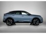 Peugeot E-3008 GT 73 kWh 210pk Automaat | Trekhaak | 3-Fase Lader | Elektrisch Bedienbare Achterklep | Navigatie | Climate Control | Adaptieve Cruise Control | Achteruitrijcamera | Parkeersensoren Voor + Achter | matrix-LED Koplampen | 20" Lichtmetalen Velgen | Apple Carplay/Android Auto |