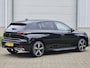 Peugeot 308 GT Hybrid Automaat / Fabrieksgarantie tot 28-3-2027 / 360 Graden Camera / Apple Carplay & Android Auto / Adaptief Cruise Control / Climate Control / Navigatie /