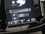 Volvo XC40 T4 Recharge R-Design Plug In Hybrid 211pk Dealer O.H PHEV | Panodak | Adaptive Cruise | 360 Camera | Alcantara Sportstoelen Memory & Verwarmd | Harman & Kardon | Apple Carplay | Stuur Verwarmd | Navigatie | Virtual | DAB |
