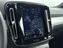 Volvo XC40 2.0 B4 Plus Dark | Trekhaak | Reserve wiel | BLIS | Adaptive Cruiscontrol | Verwarmbare voorruit | Elektrische achterklep |