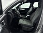 Volvo XC40 2.0 B4 Plus Dark | Trekhaak | Reserve wiel | BLIS | Adaptive Cruiscontrol | Verwarmbare voorruit | Elektrische achterklep |