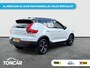 Volvo XC40 2.0 B3 R-Design | SkyRoof | Pilot Assist| Park Assist | 18" Lm-velgen | Two Tone Lak | Apple Carplay / Android Auto