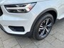 Volvo XC40 2.0 B3 R-Design | SkyRoof | Pilot Assist| Park Assist | 18" Lm-velgen | Two Tone Lak | Apple Carplay / Android Auto