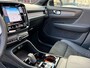 Volvo XC40 2.0 B3 R-Design | SkyRoof | Pilot Assist| Park Assist | 18" Lm-velgen | Two Tone Lak | Apple Carplay / Android Auto
