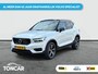 Volvo XC40 2.0 B3 R-Design | SkyRoof | Pilot Assist| Park Assist | 18" Lm-velgen | Two Tone Lak | Apple Carplay / Android Auto