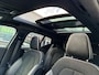 Volvo XC40 2.0 B3 R-Design | Schuifdak | Pilot Assist| Park Assist | 18" Lm-velgen | Two Tone Lak | Apple Carplay / Android Auto