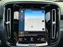 Volvo XC40 2.0 B3 R-Design | SkyRoof | Pilot Assist| Park Assist | 18" Lm-velgen | Two Tone Lak | Apple Carplay / Android Auto