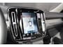Volvo XC40 1.5 T5 Recharge Inscription | Dealer onderhouden | Harman Kardon | Elektrisch verstelbare voorstoelen | Panoramisch schuif/kanteldak | Stuurwielverwarming | Parkeerverwarming met timer | 360 graden camera |
