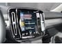 Volvo XC40 1.5 T5 Recharge Inscription | Dealer onderhouden | Harman Kardon | Elektrisch verstelbare voorstoelen | Panoramisch schuif/kanteldak | Stuurwielverwarming | Parkeerverwarming met timer | 360 graden camera |