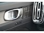 Volvo XC40 1.5 T5 Recharge Inscription | Dealer onderhouden | Harman Kardon | Elektrisch verstelbare voorstoelen | Panoramisch schuif/kanteldak | Stuurwielverwarming | Parkeerverwarming met timer | 360 graden camera |