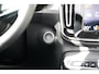 Volvo XC40 1.5 T5 Recharge Inscription | Dealer onderhouden | Harman Kardon | Elektrisch verstelbare voorstoelen | Panoramisch schuif/kanteldak | Stuurwielverwarming | Parkeerverwarming met timer | 360 graden camera |