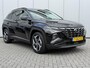 Hyundai Tucson 1.6 T-GDI PHEV Premium Sky 4WD / Lederen Bekleding / NL auto / Open dak / Stoel verwarming en Ventilatie / 19" Lm velgen / Fabrieksgarantie t/m 10-2028 /