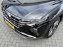 Hyundai Tucson 1.6 T-GDI PHEV Premium Sky 4WD / Lederen Bekleding / NL auto / Open dak / Stoel verwarming en Ventilatie / 19" Lm velgen / Fabrieksgarantie t/m 10-2028 /