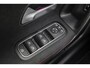 Mercedes-Benz A-klasse A250e AMG 218pk Hybrid Panoramadak *SOH 96%* Night pakket Widescreen Sfeerverlichting 19" LMV NLauto