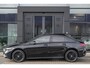 Mercedes-Benz A-klasse A250e AMG 218pk Hybrid Panoramadak *SOH 96%* Night pakket Widescreen Sfeerverlichting 19" LMV NLauto