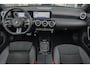 Mercedes-Benz A-klasse A250e AMG 218pk Hybrid Panoramadak Night pakket Widescreen Sfeerverlichting 19" LMV NLauto