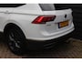 Volkswagen Tiguan Allspace 1.5 TSI Life Business - 7 PERSOONS - PANODAK - TREKHAAK - VIRT. COCKPIT -