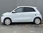 Renault Twingo Z.E. R80 Série Limitée Vibes / 100% Onderhouden / Achteruitrijcamera / Apple Carplay & Android Auto / Navigatie full map / Verwarmde Voorstoelen / Cruise- en Climate Control / Parkeersensoren achter / DAB Radio