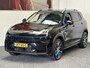Lynk & Co 01 1.5 100 STUKS OP VOORRAAD ! VOL OPTIES ! 360 CAMERA ADAPTIVE CRUISE CONTROL PANORAMA SCHUIF/KANTELDAK APPLE CARPLAY/ANDROID RIJSTROOKSENSOREN ZEER MOOI !! Brgl